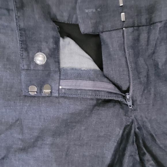 Shorts - Picture 3 of 4